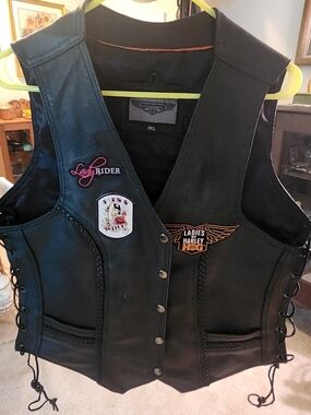 Harley-Davidson Black Leather Ladies Vest with Patches